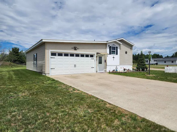 1620 Willow Creek Rd Lot 152, Escanaba, MI 49829