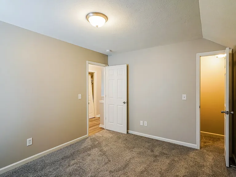 1825 Lakewood Village Dr — Photo 12