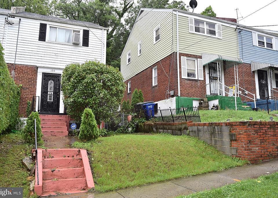 2nd image of 100 Elmira St SW