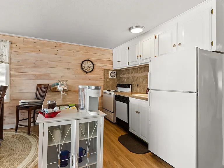 12 Harris Ave — Photo 11