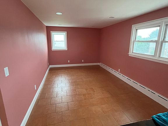 3rd image of 123 Woodland Ave