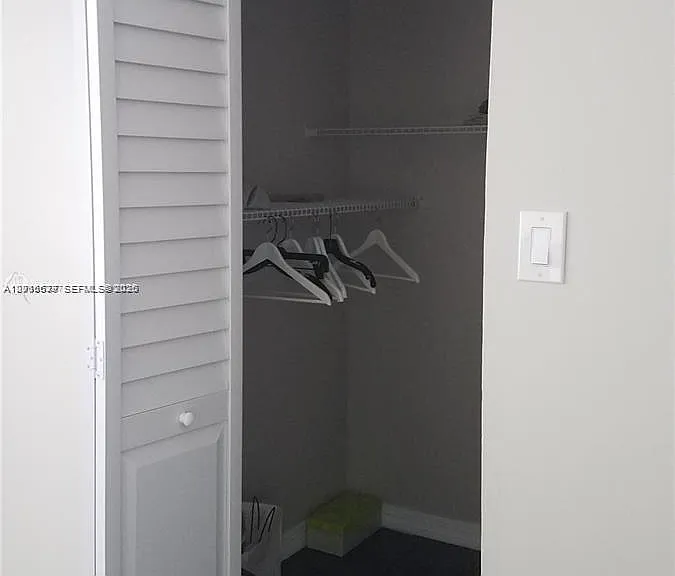 22202 Glenmoor Dr #22202 — Photo 10