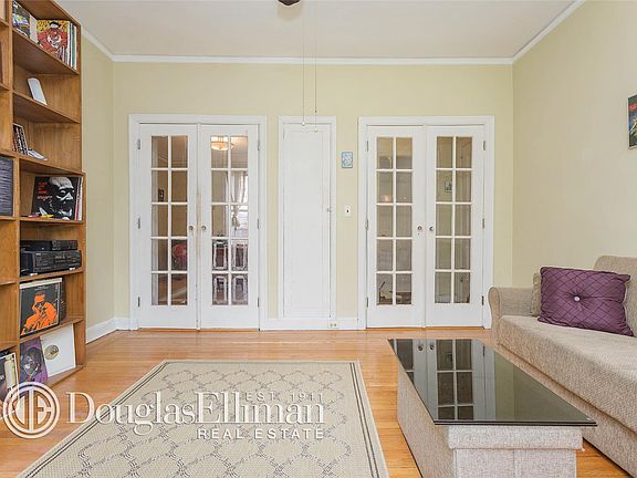 4th image of 3759 84th St #21