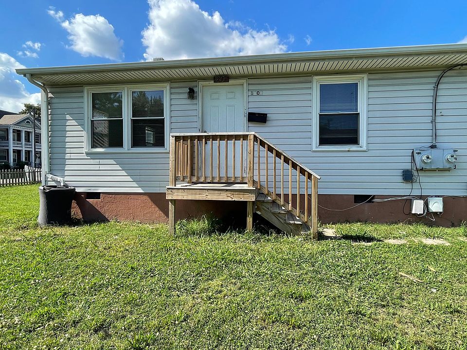 1st image of 1605 Monteiro St #1605