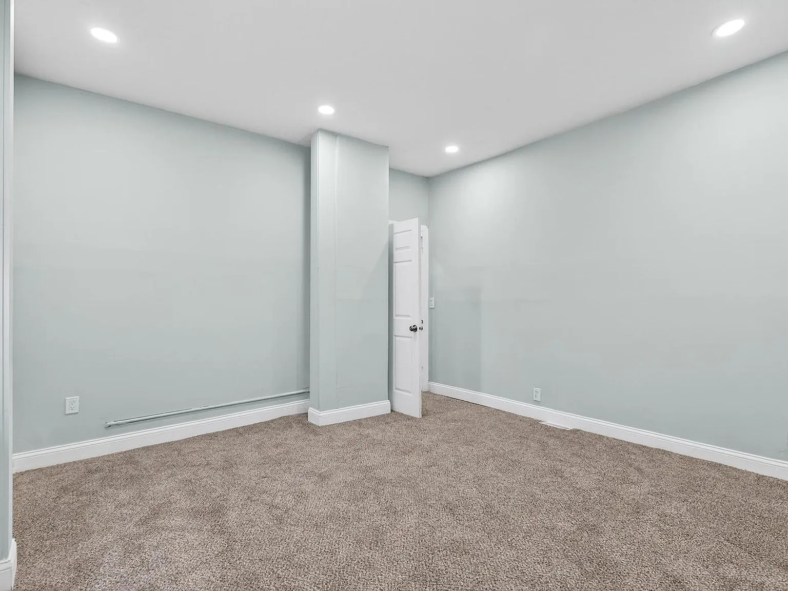 3356 W 44th St — Photo 3