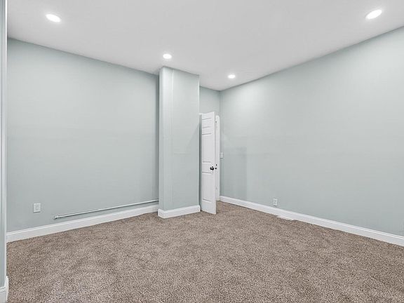 3rd image of 3356 W 44th St APT 2