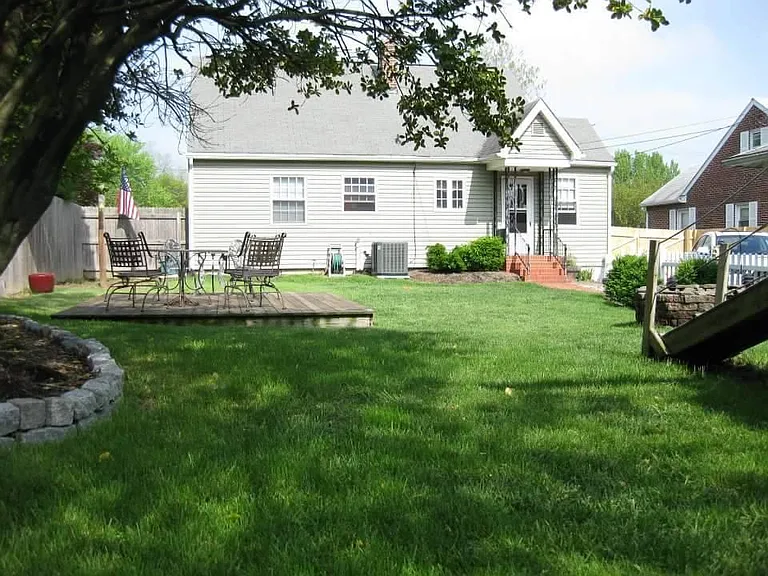 124 Tyre Ave — Photo 17