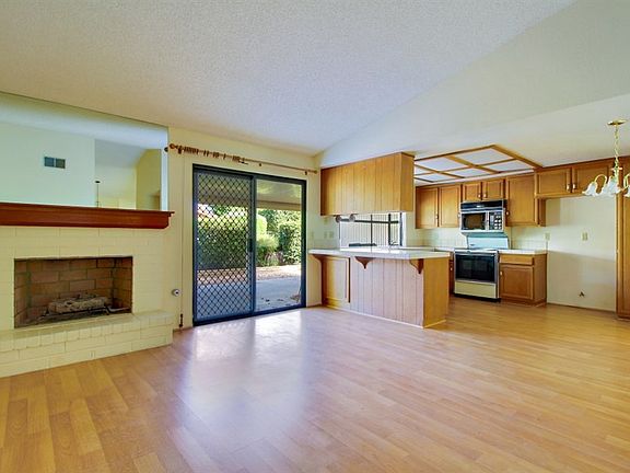 5th image of 1292 Seven Hills Dr