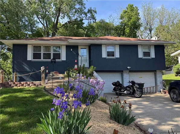 2509 Flintstone Dr, Saint Joseph, MO 64505