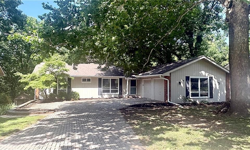 1st image of 6512 NW Quail Run Dr