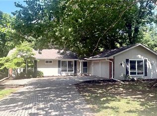 6512 NW Quail Run Dr, Kansas City, MO 64152