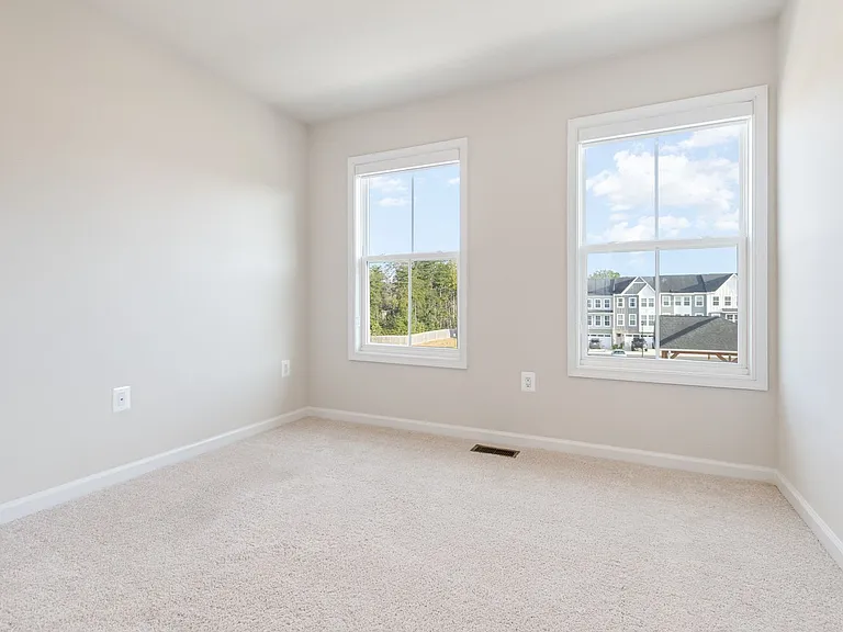 3916 Applegate Ct — Photo 3