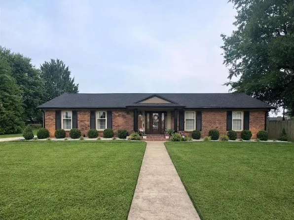 1738 College Dr, Owensboro, KY 42301