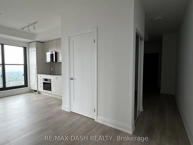 20 Soudan Ave #3602 — Photo 7