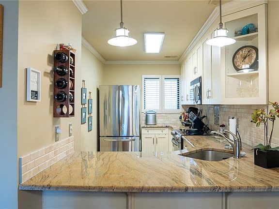 5th image of 50 E Villa Ridge Dr #7