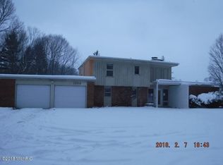 1396 Lanfair Ave, Kalamazoo, MI 49009