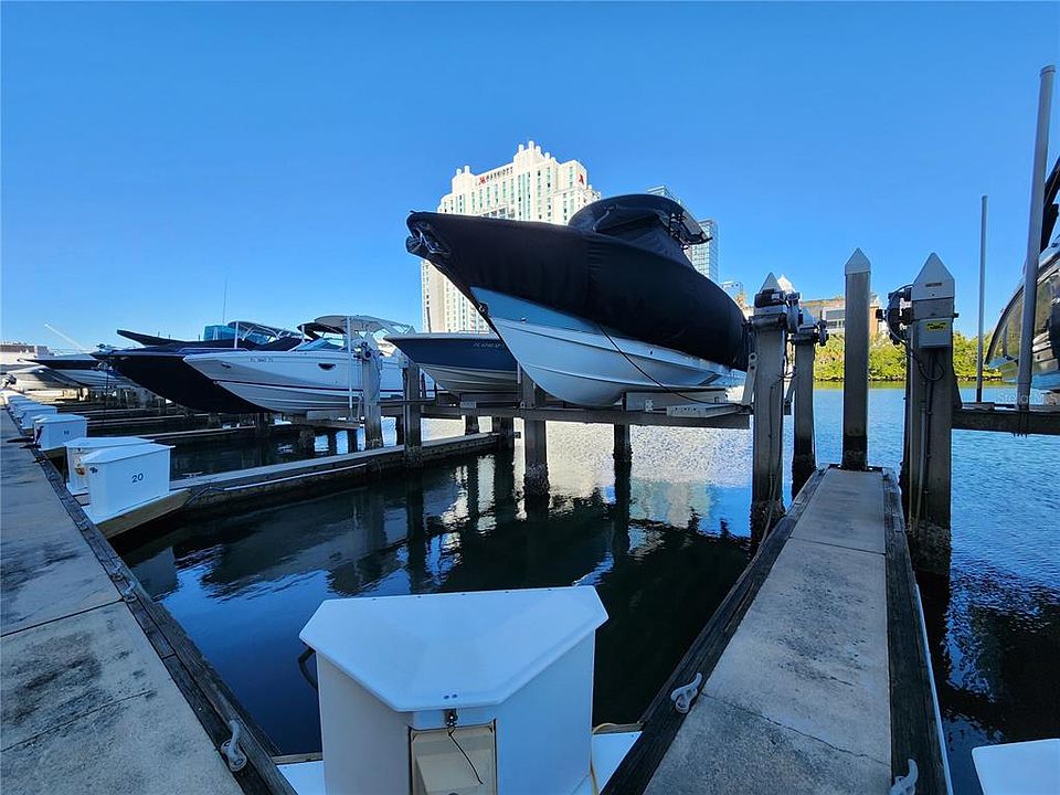 1st image of 371 CHANNELSIDE DRIVE #21