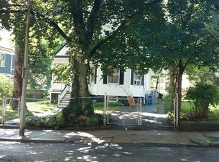 30 Moultrie St, Dorchester, MA 02124