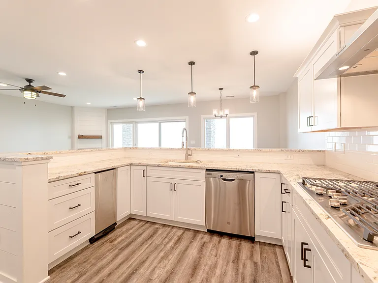 22595 Bayview Ln — Photo 4