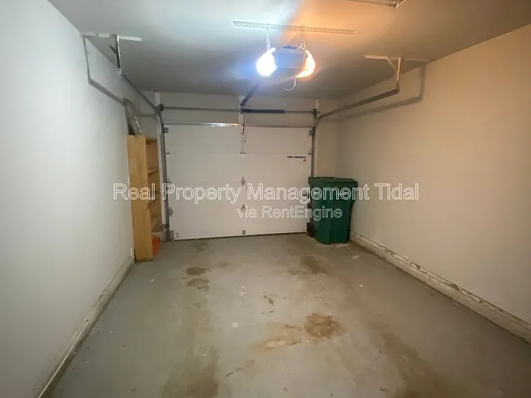 610 Guy Ln — Photo 32
