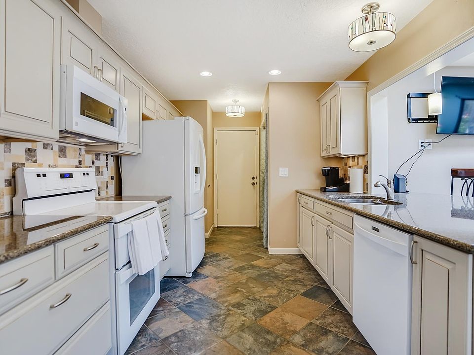1st image of 6000 Knollwood Dr NE