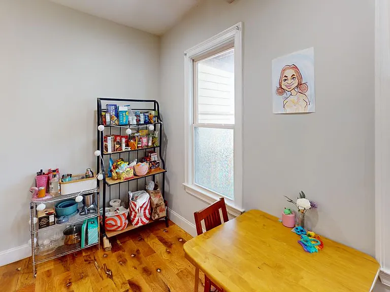 224 Lexington St #2 — Photo 6