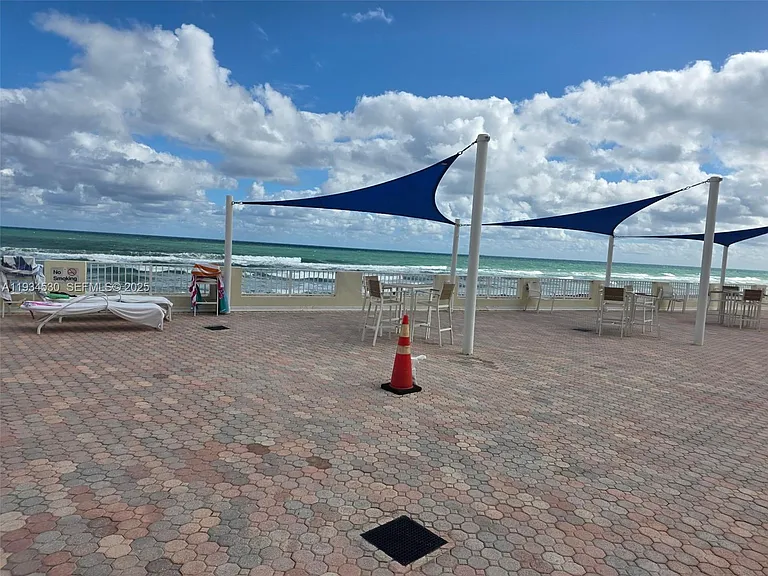 3180 S Ocean Dr #1617 — Photo 2