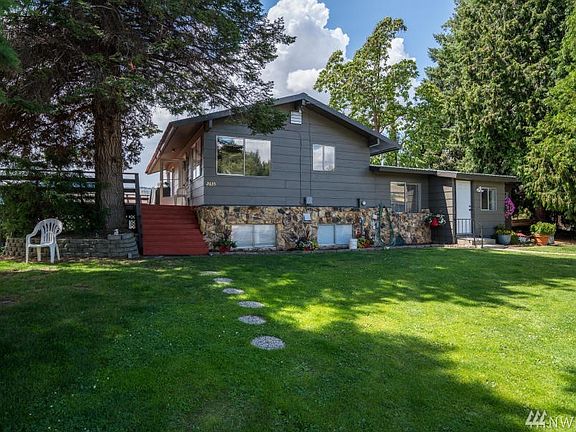 2nd image of 2635 NW Cascade Ave