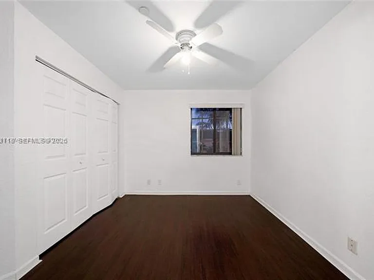 3903 Tree Top Dr #Townhouse 3903 — Photo 5