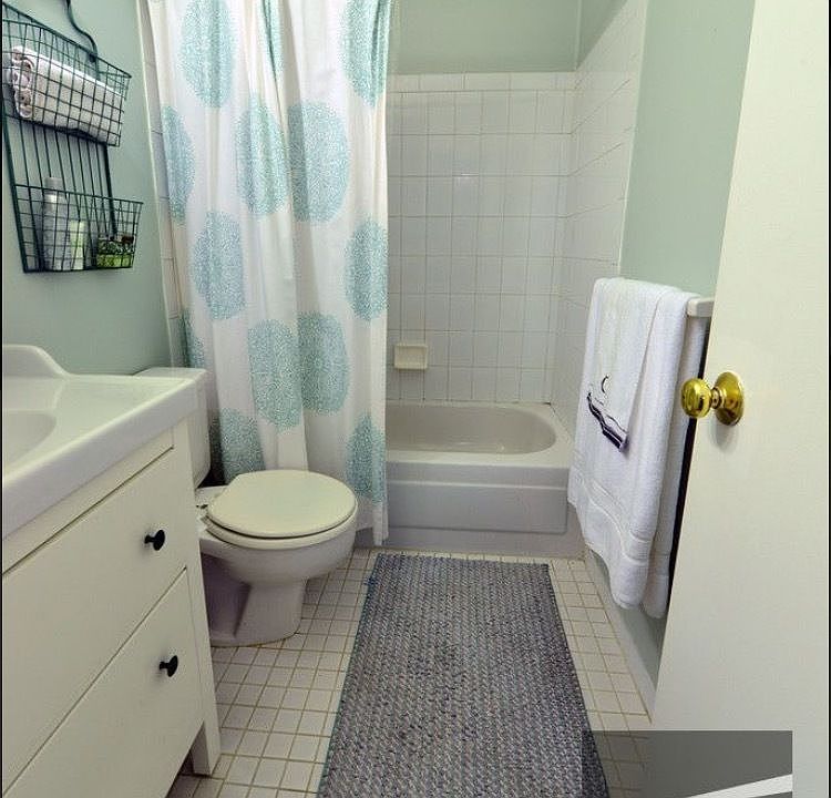 2nd image of 25-40 Shore Blvd #7N