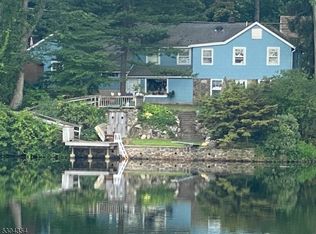 15 Fox Hill Rd, Denville, NJ 07834