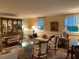 17 Copper Beech Dr, Lafayette Hill, PA 19444