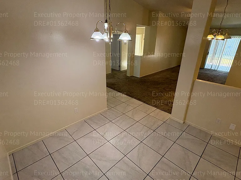 524 Sunset Meadow Ln — Photo 9