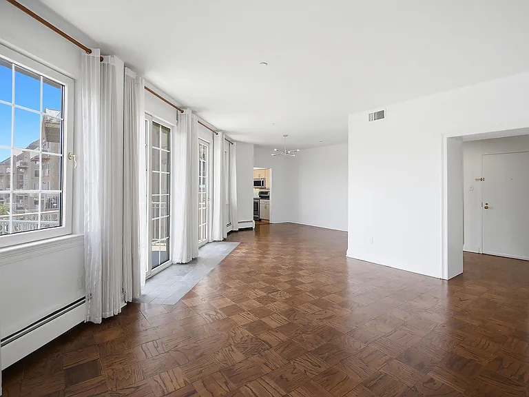 205 Shearwater Ct W #32 — Photo 8