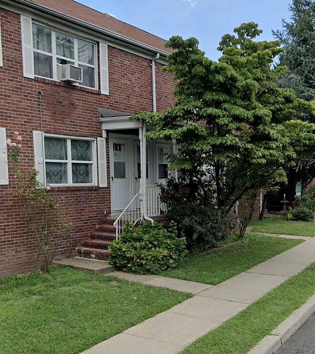 2nd image of 19 W Passaic St