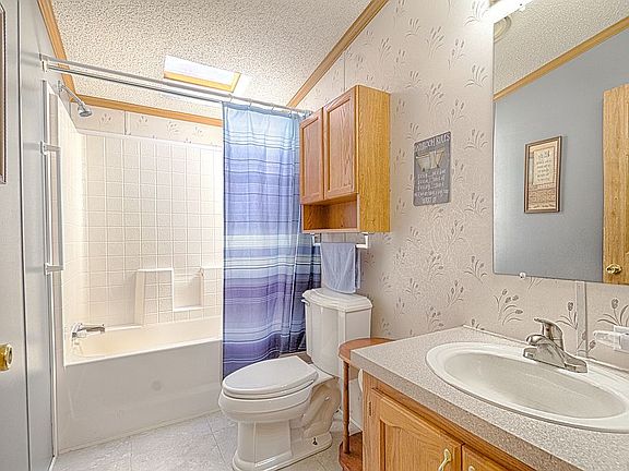 2nd image of 166 Island Dr