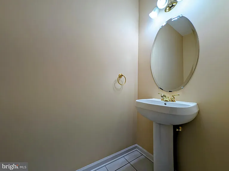 8 Trewbridge Ct — Photo 12