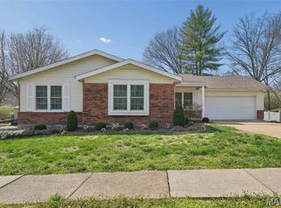 5776 Karamar Dr, Saint Louis, MO 63128