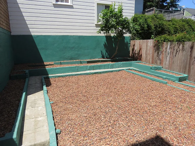 1714 Castro St — Photo 57