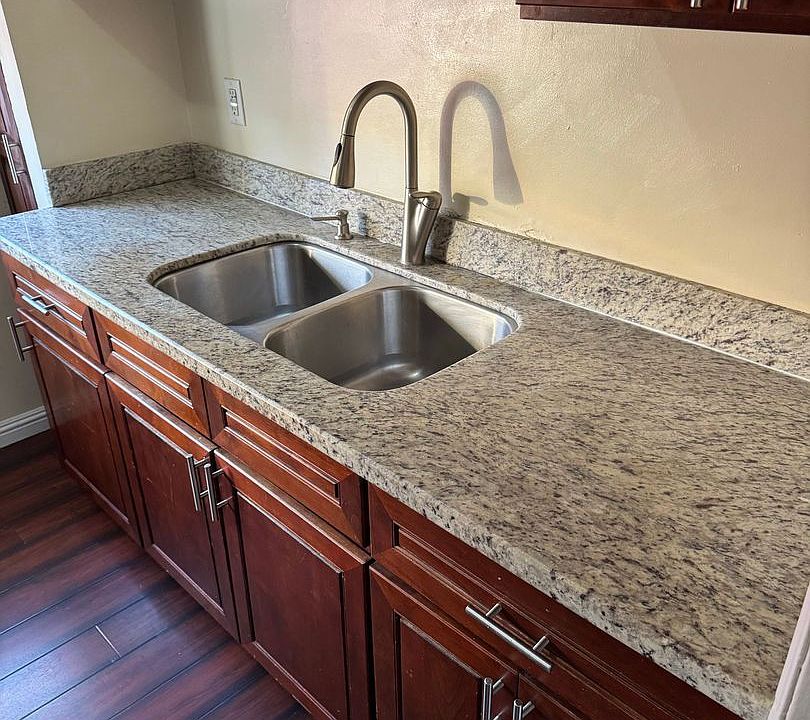 2nd image of 2600-2614 S San Pedro St #216