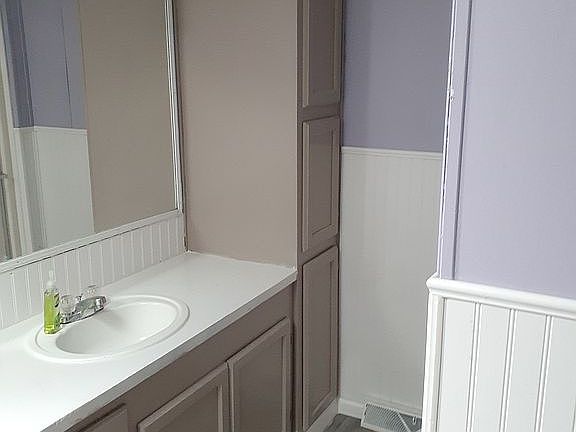 5th image of 1841 Helena Ave