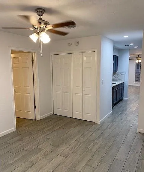12728 Shannon Hills Dr — Photo 3