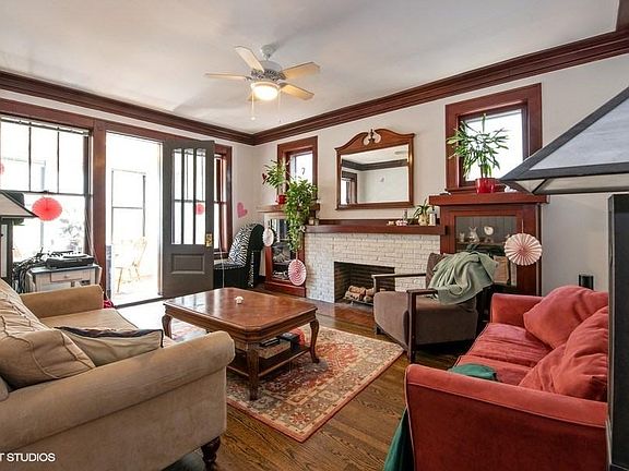 4th image of 4442 N Magnolia Ave #3S