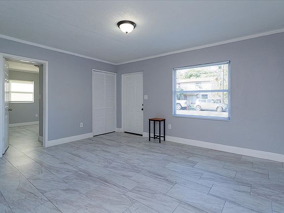 3rd image of 507 S Lee Ave