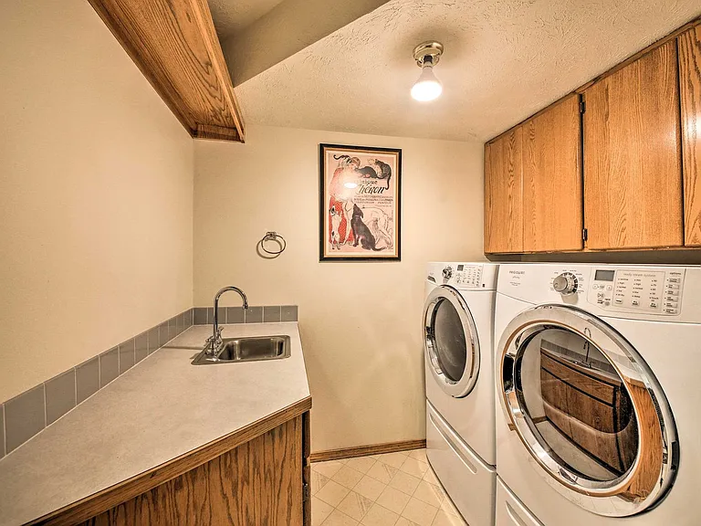 Laundry Room Cabinet