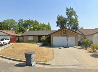 5085 W Kadota Ave, Fresno, CA 93722
