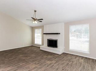 547 Barcelona Cir #2007, Mesquite, TX 75150