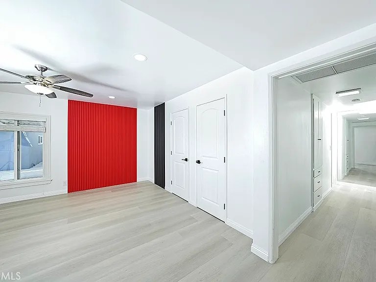 2149 Victoria Dr — Photo 13