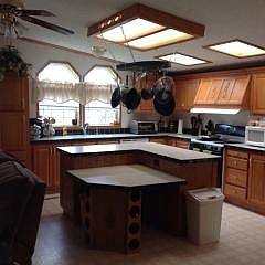 2nd image of 9598 Russell St