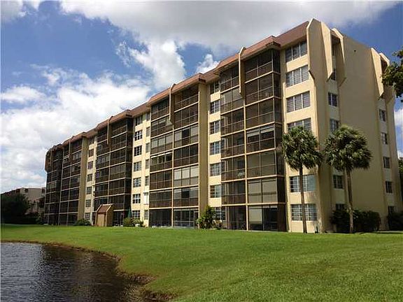 3rd image of 3150 W Rolling Hills Cir APT 403